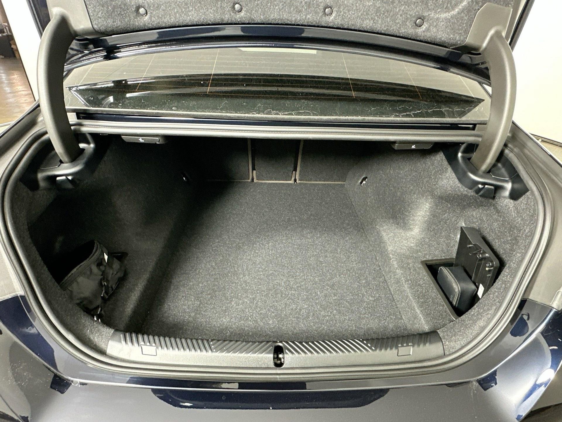 New 2026 BMW 530i xDrive 530i xDrive w/ M Sport Package image 27