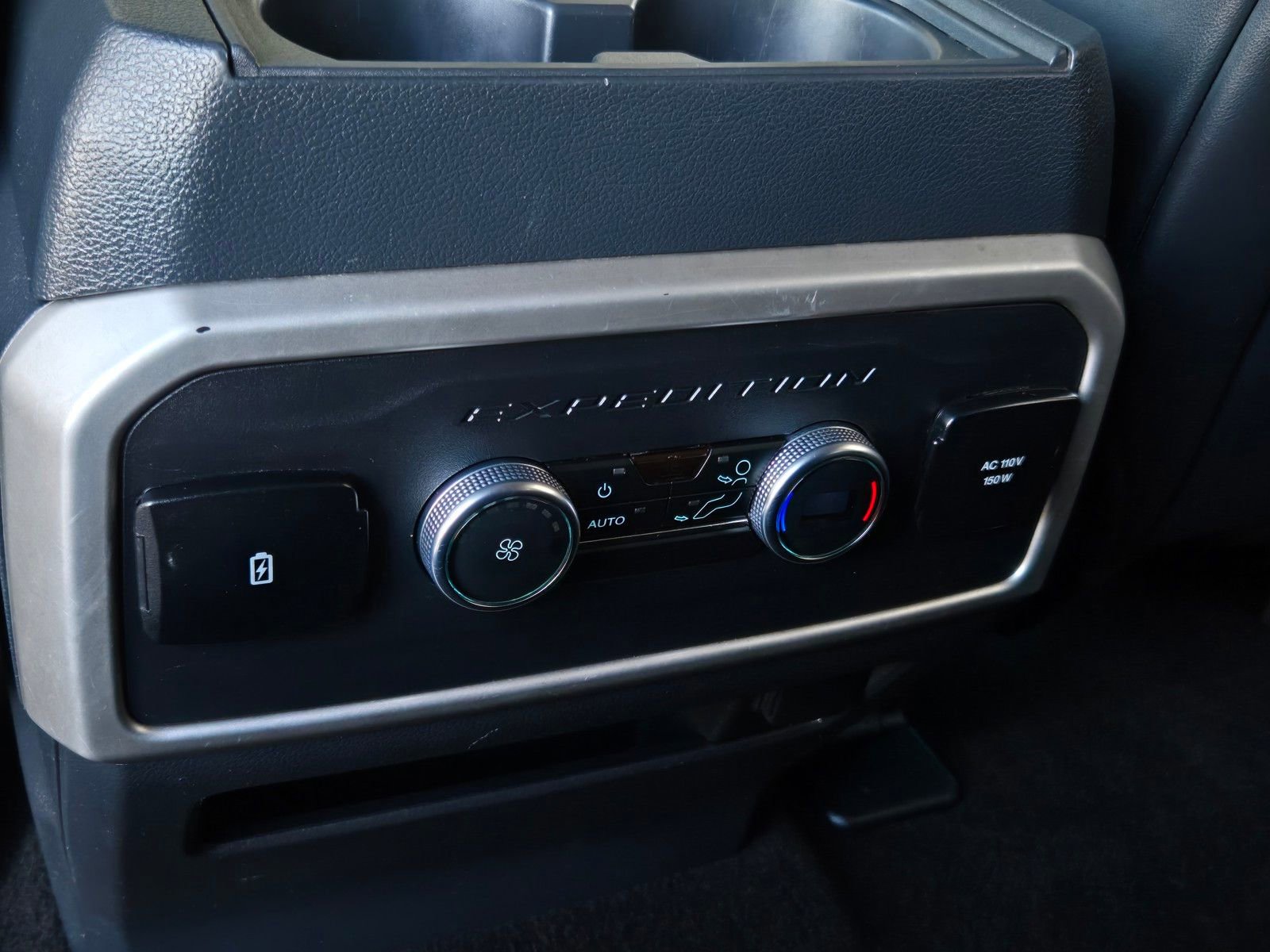 Used 2023 Ford Expedition Max XLT image 12