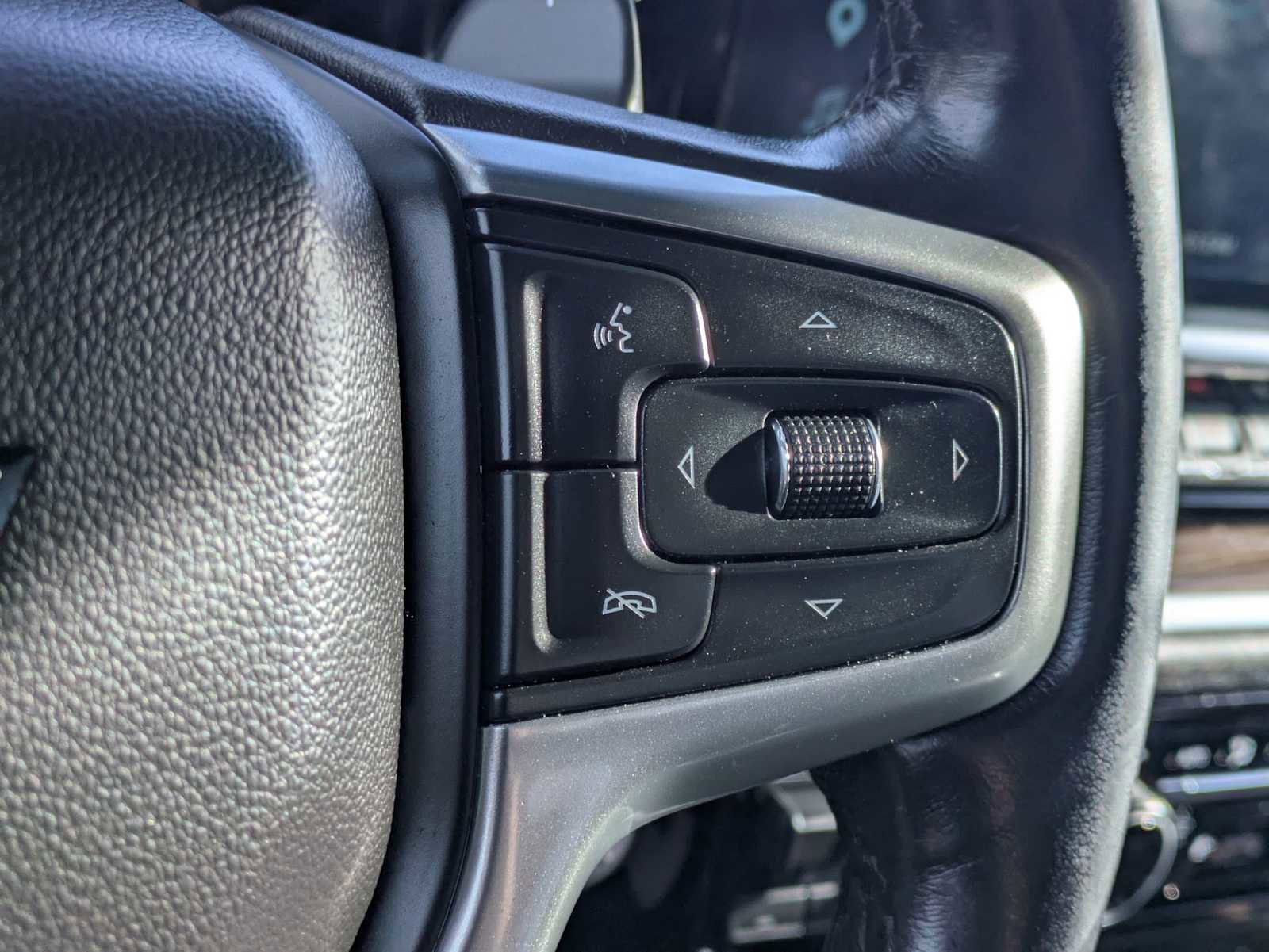 Used 2022 Chevrolet Silverado 1500 RST w/ Convenience Package II AWD/4WD image 27