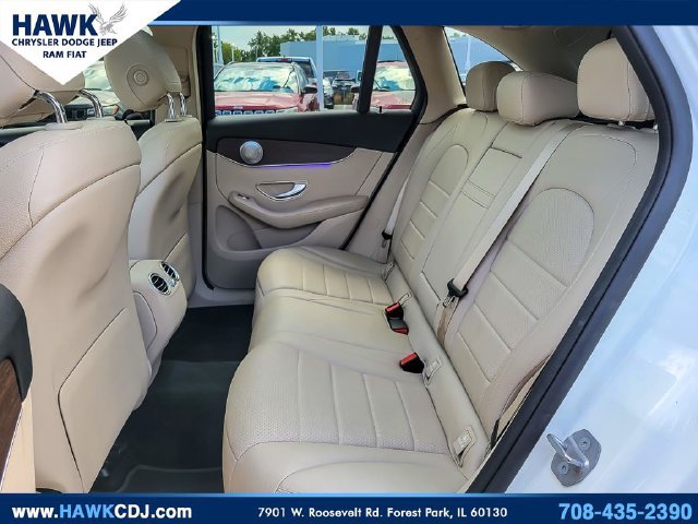 Used 2021 Mercedes-Benz GLC 300 4MATIC w/ Premium Package image 11