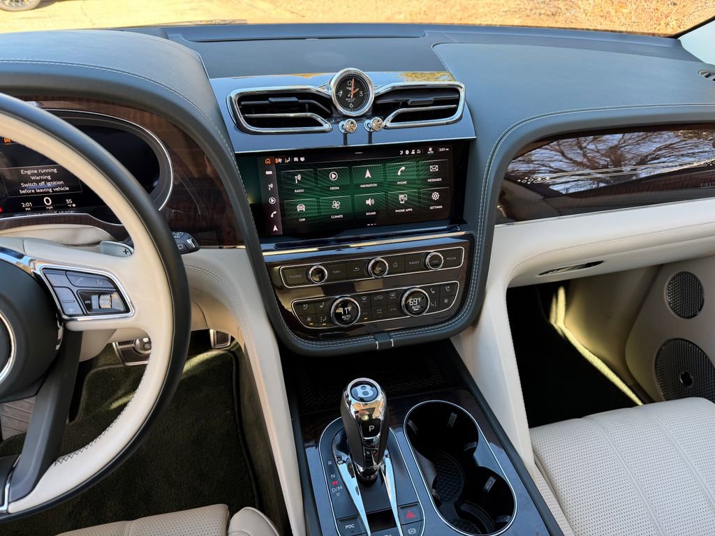Certified 2023 Bentley Bentayga Extended Wheelbase image 4