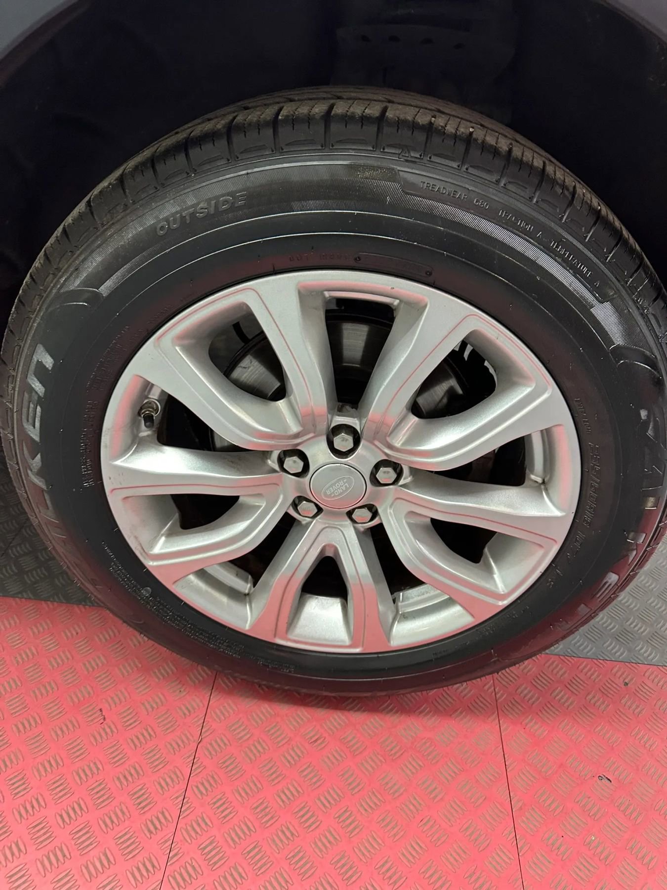 Used 2019 Land Rover Range Rover Evoque SE AWD/4WD image 36
