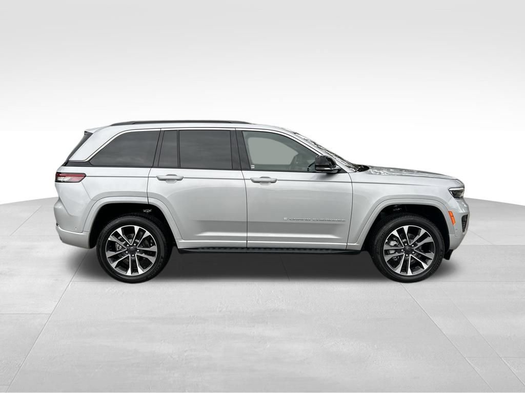 New 2025 Jeep Grand Cherokee Overland w/ Adv Protech Group III image 8