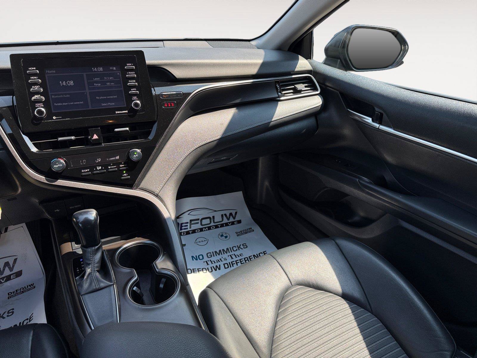 Used 2021 Toyota Camry SE FWD image 12
