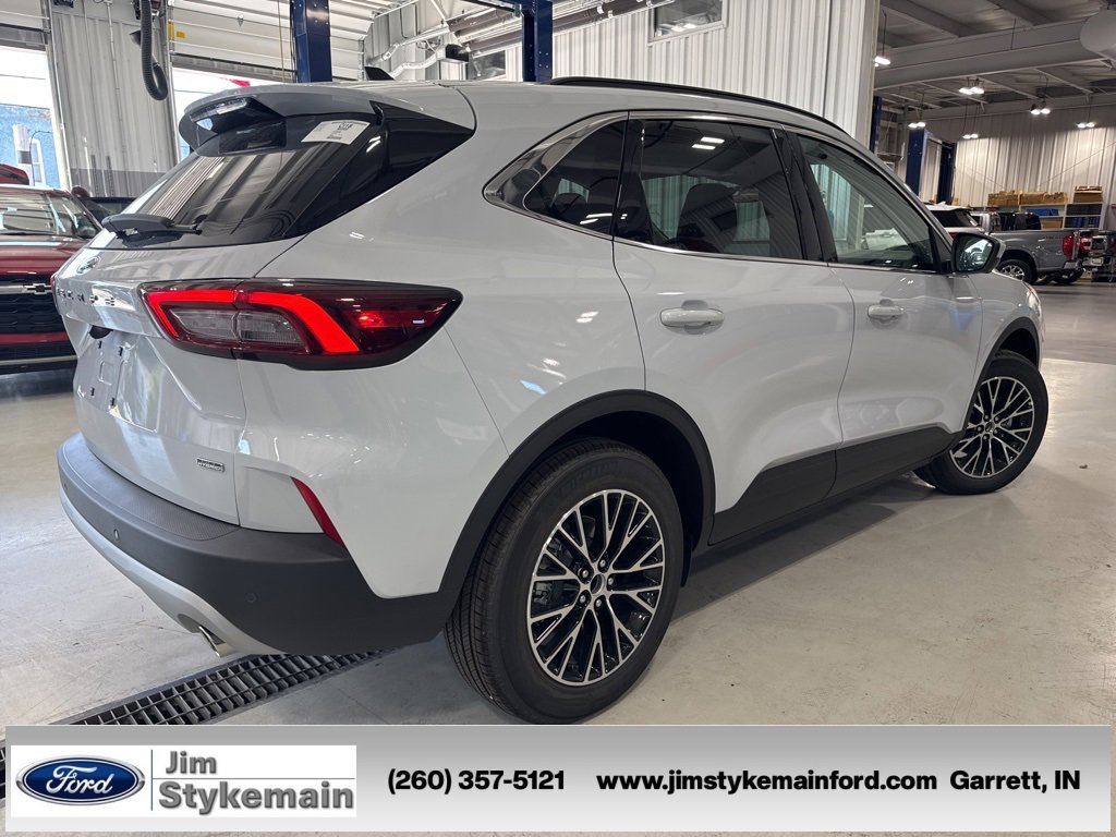 New 2025 Ford Escape SE w/ PHEV Premium Package image 8