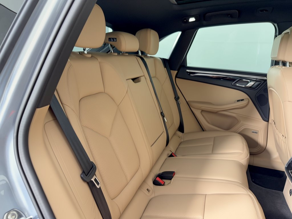 New 2026 Porsche Macan AWD/4WD image 29