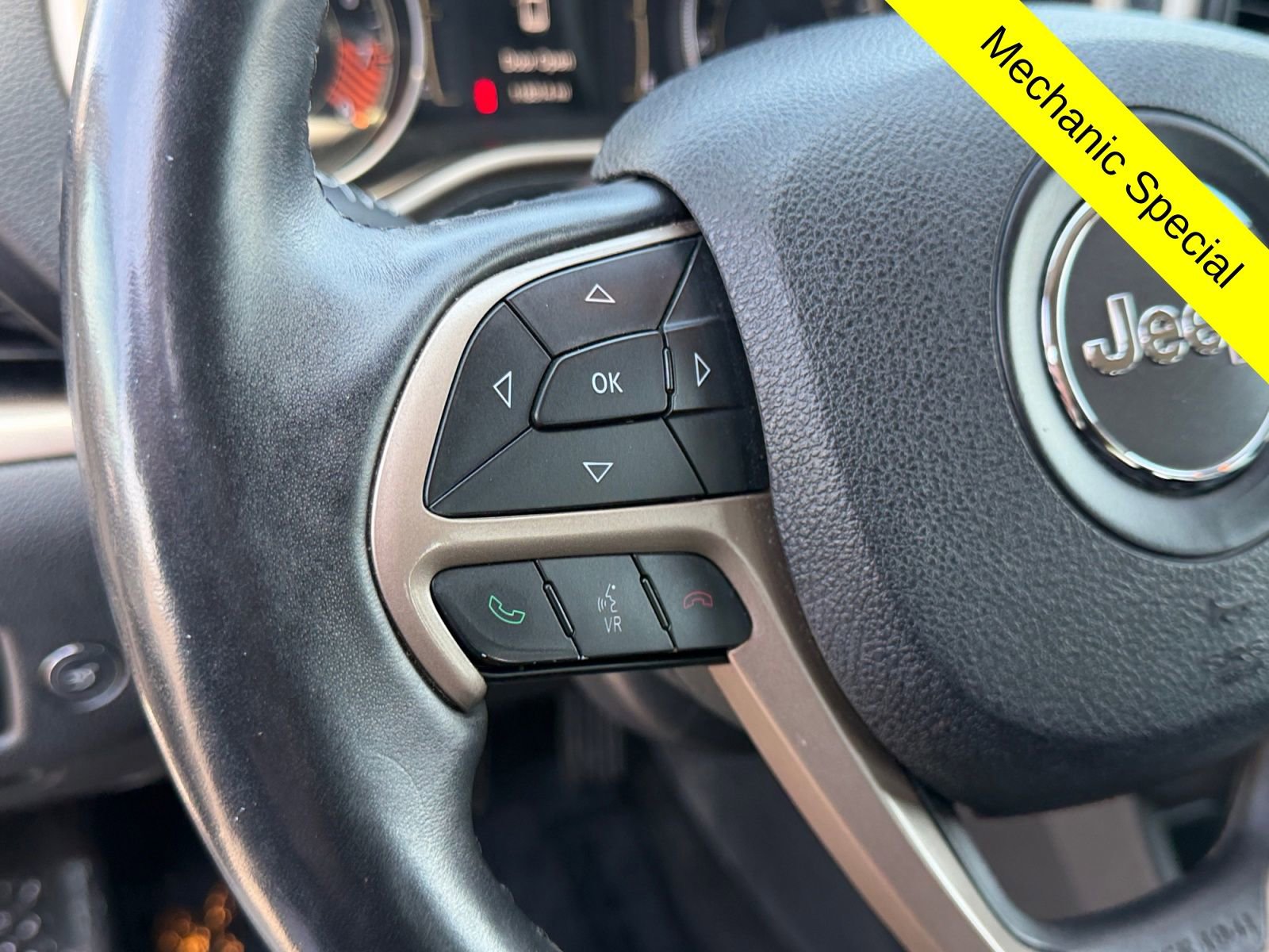 Used 2014 Jeep Cherokee Latitude w/ Comfort/Convenience Group AWD/4WD image 24