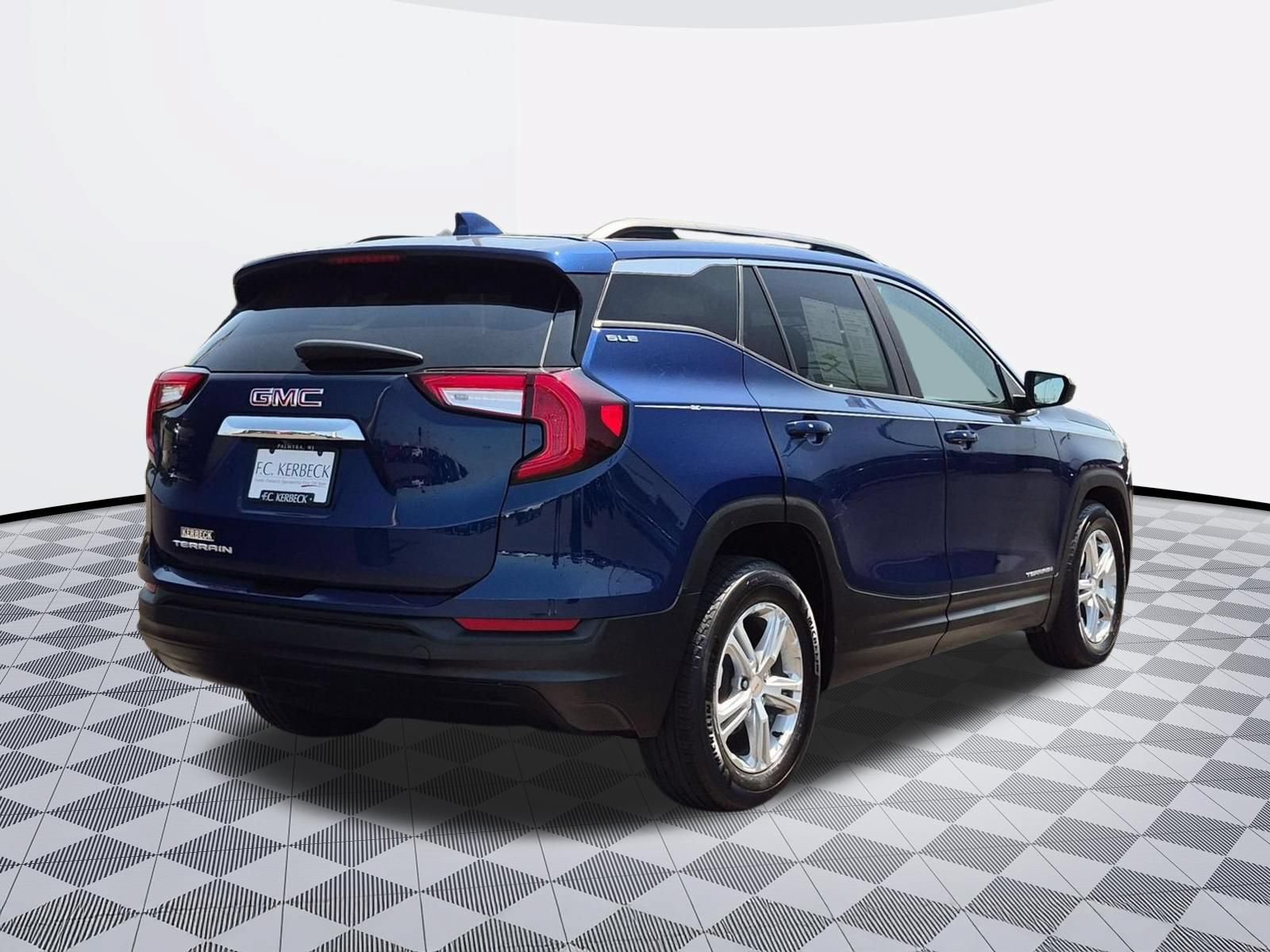 Certified 2022 GMC Terrain SLE w/ Driver Convenience Package FWD image 7