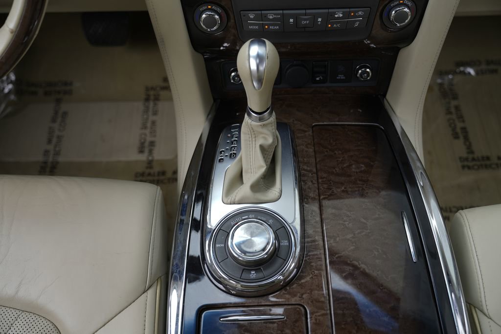 Used 2012 INFINITI QX56 4WD w/ Deluxe Touring Pkg image 46