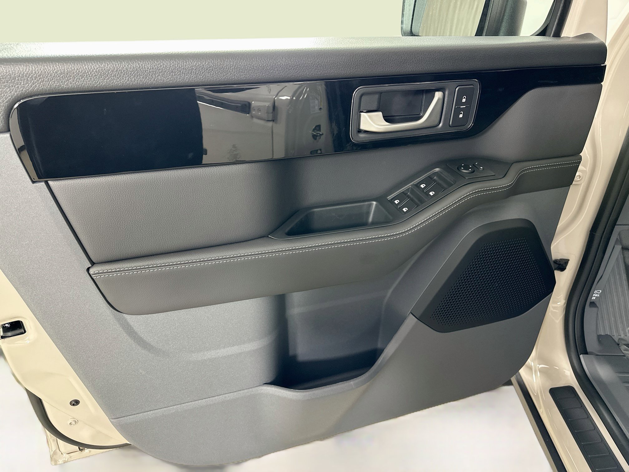 New 2026 INEOS Grenadier Station Wagon AWD/4WD image 17