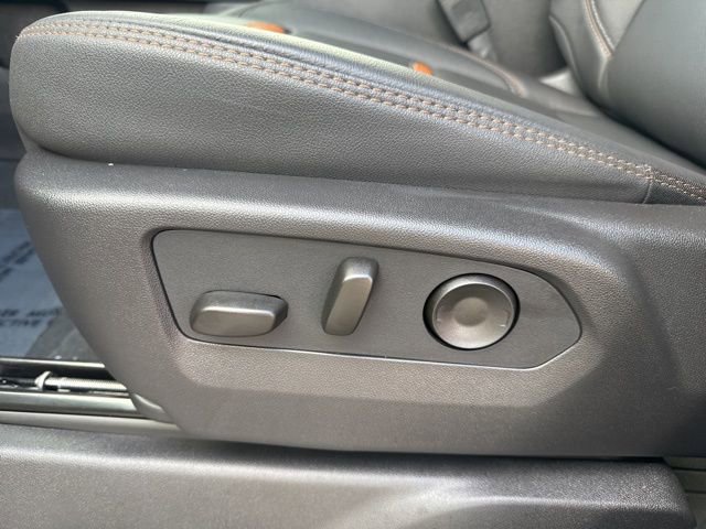 Used 2025 GMC Sierra 3500 AT4 w/ AT4 Premium Plus Package image 20