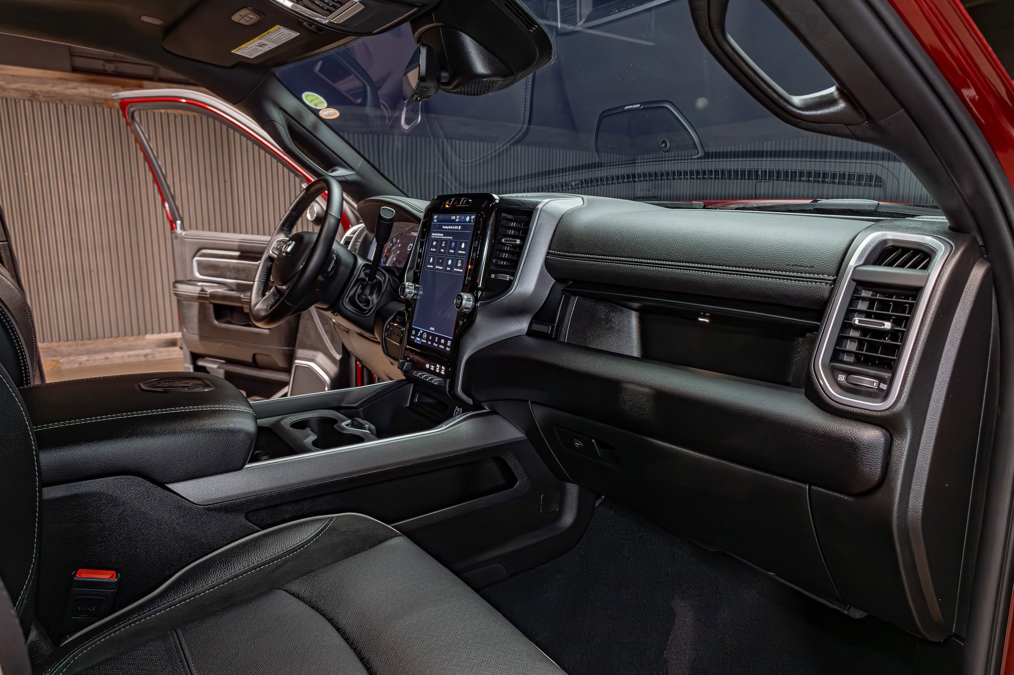 Used 2024 RAM 2500 Laramie w/ Night Edition image 15