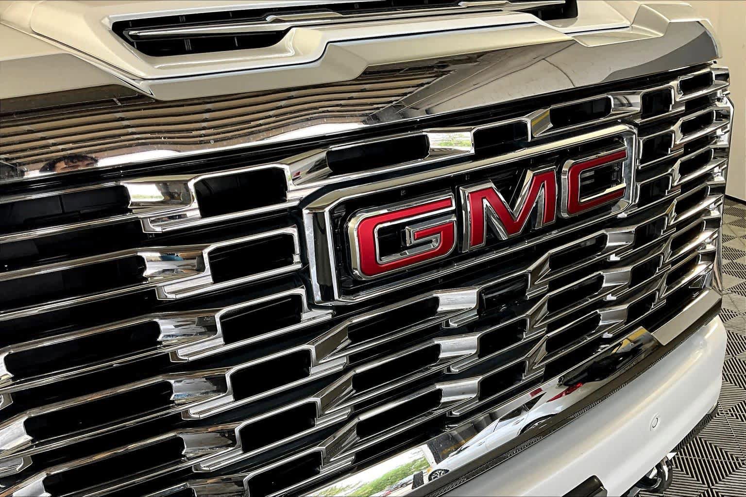 Used 2025 GMC Sierra 2500 Denali w/ Denali Reserve Package image 29