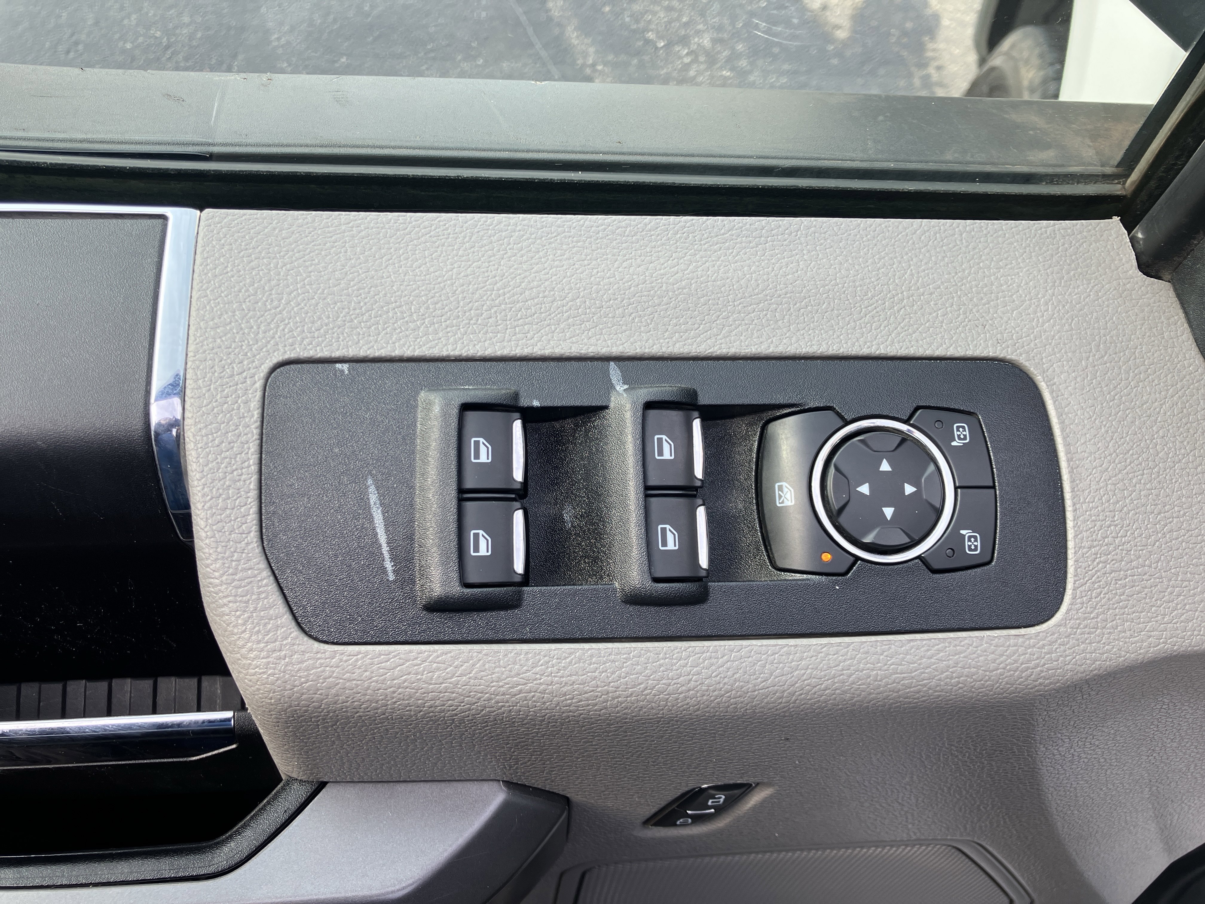 Used 2020 Ford F150 XLT w/ Trailer Tow Package image 6