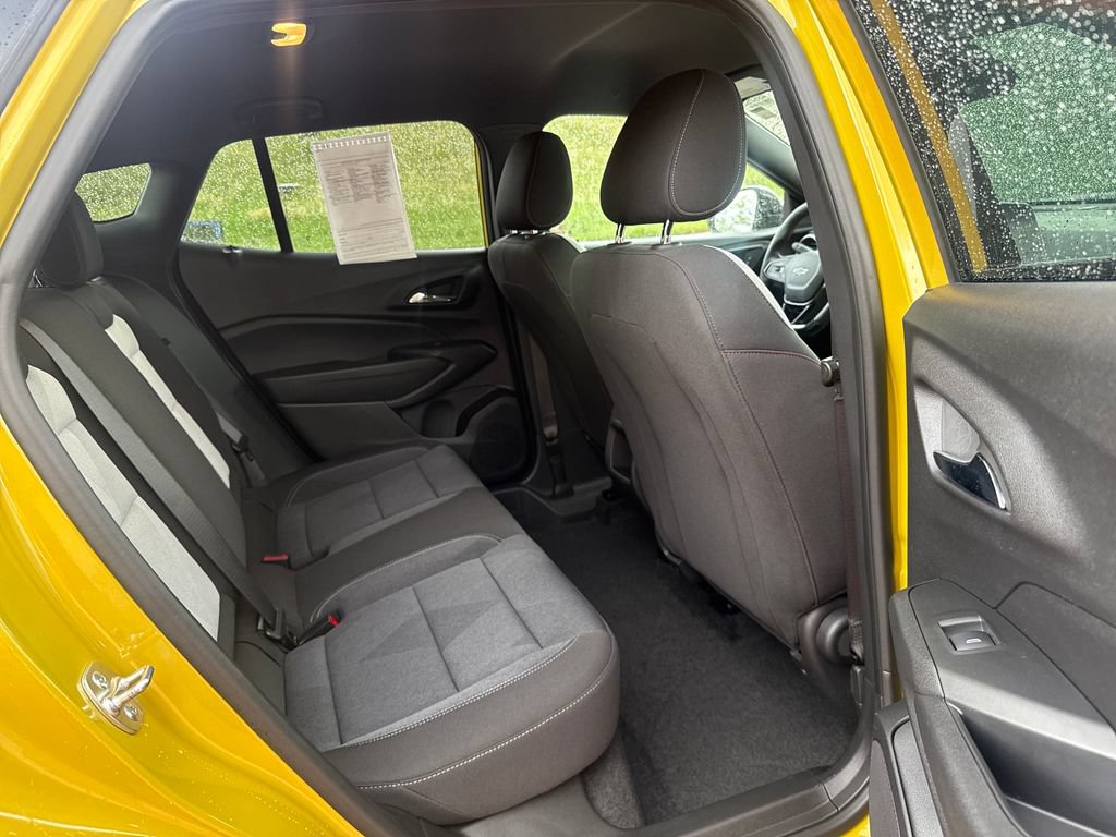 Used 2024 Chevrolet Trax RS w/ Driver Confidence Package FWD image 25