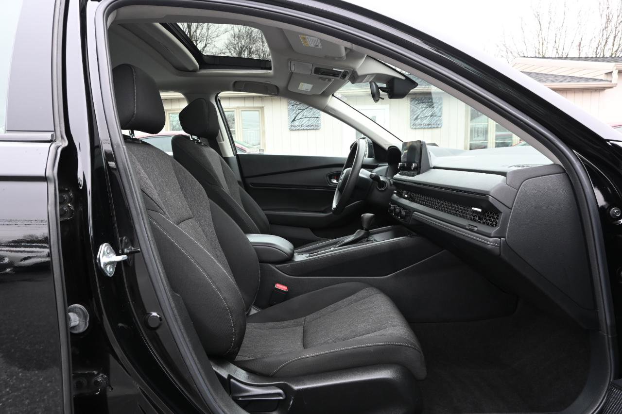 Used 2023 Honda Accord EX image 29