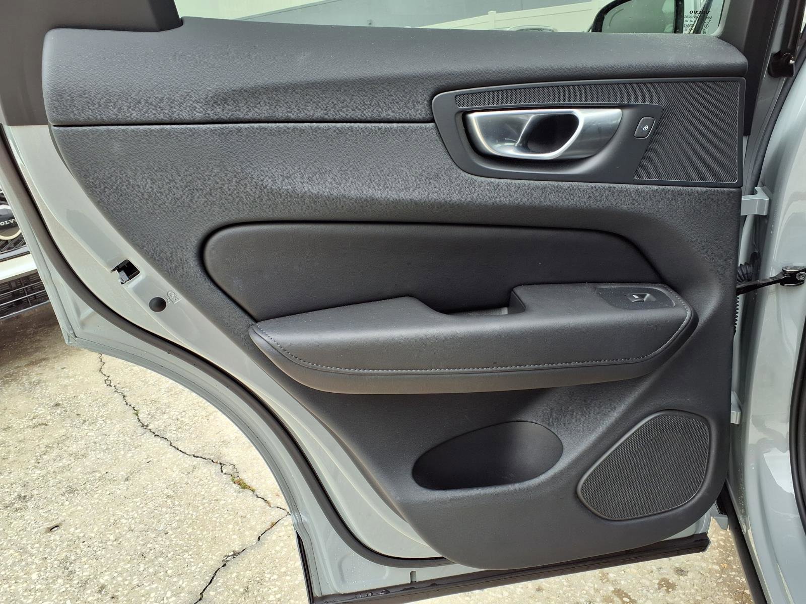 Certified 2024 Volvo XC60 B5 Plus w/ Climate Package image 19