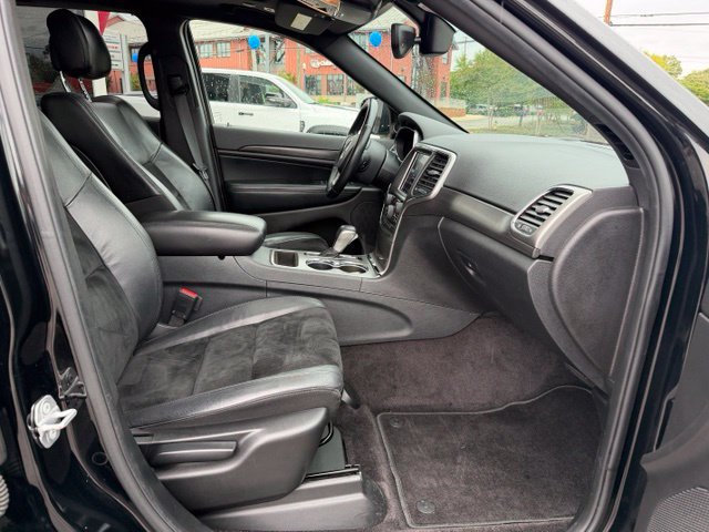 Used 2018 Jeep Grand Cherokee Altitude AWD/4WD image 26