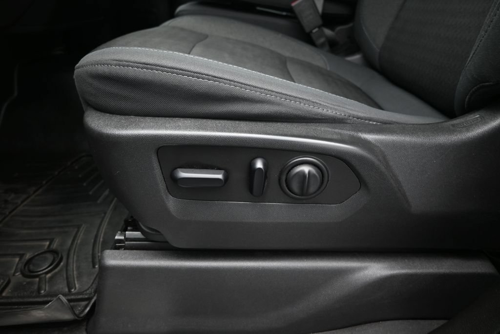Used 2020 Chevrolet Silverado 1500 LT w/ All-Star Edition RWD image 19