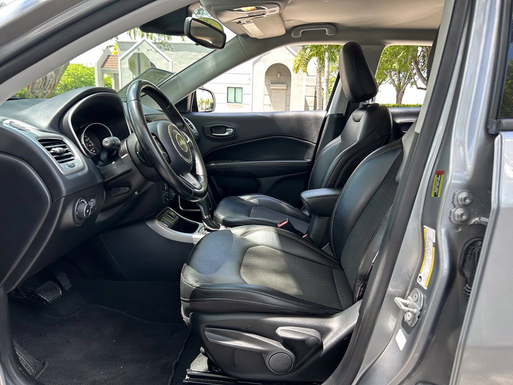 Certified 2020 Jeep Compass Latitude FWD image 17