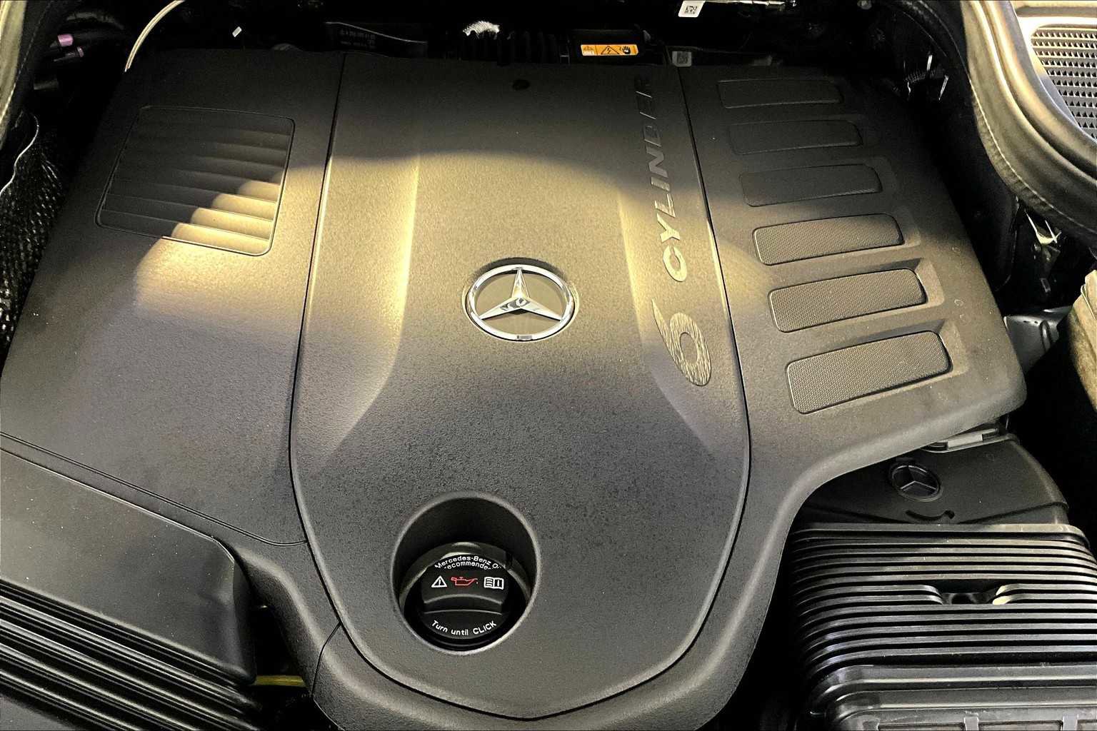 New 2026 Mercedes-Benz GLS 450 4MATIC image 15