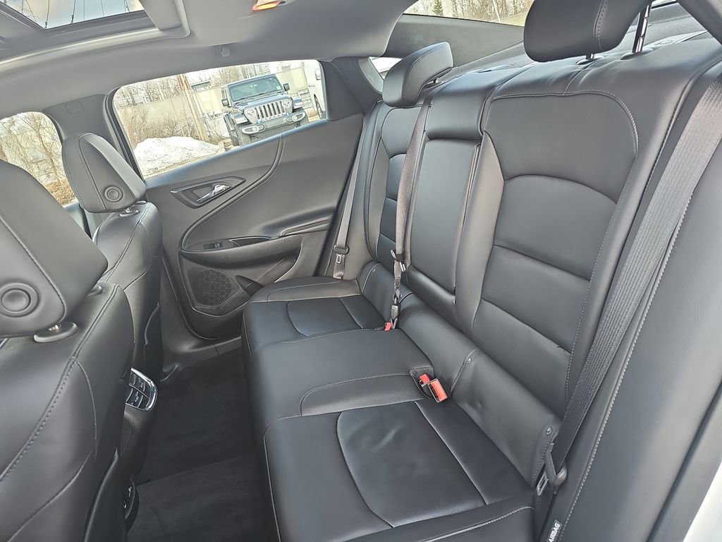 Used 2018 Chevrolet Malibu LT w/ Leather Package image 13