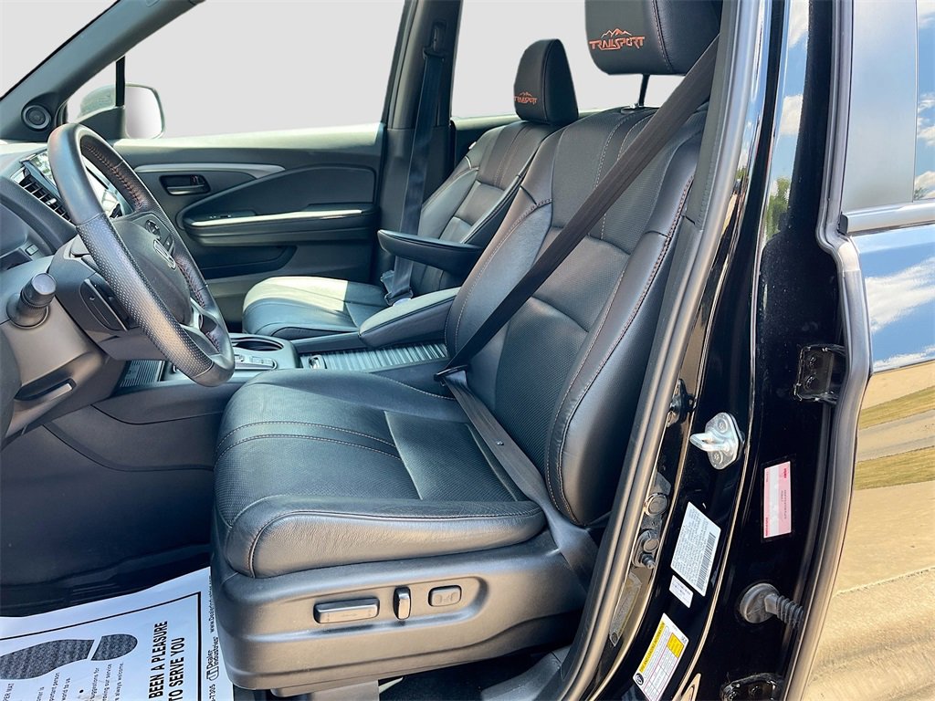 Used 2023 Honda Passport TrailSport image 19