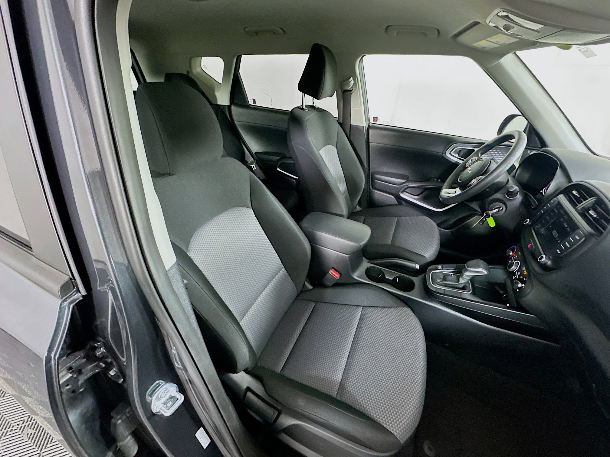 Used 2025 Kia Soul LX w/ LX Technology Package image 29