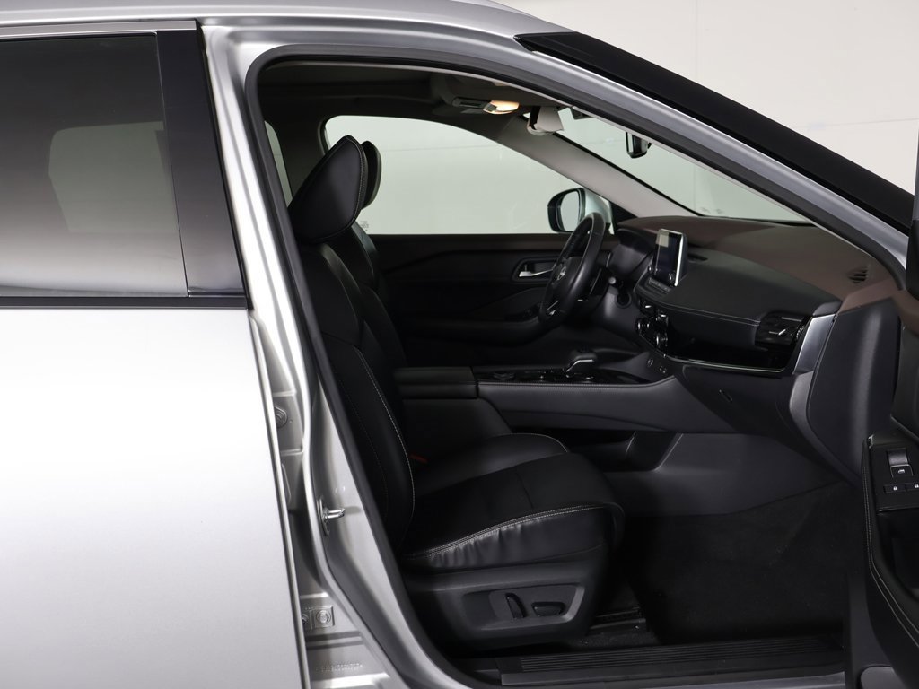 Used 2022 Nissan Rogue SL image 30