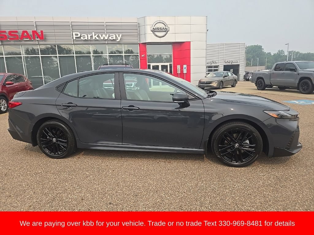 Used 2025 Toyota Camry SE AWD/4WD image 8