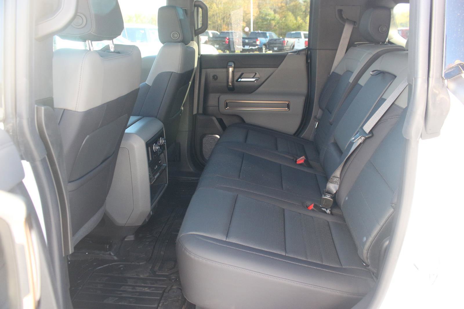 New 2025 GMC Hummer EV 3X image 10