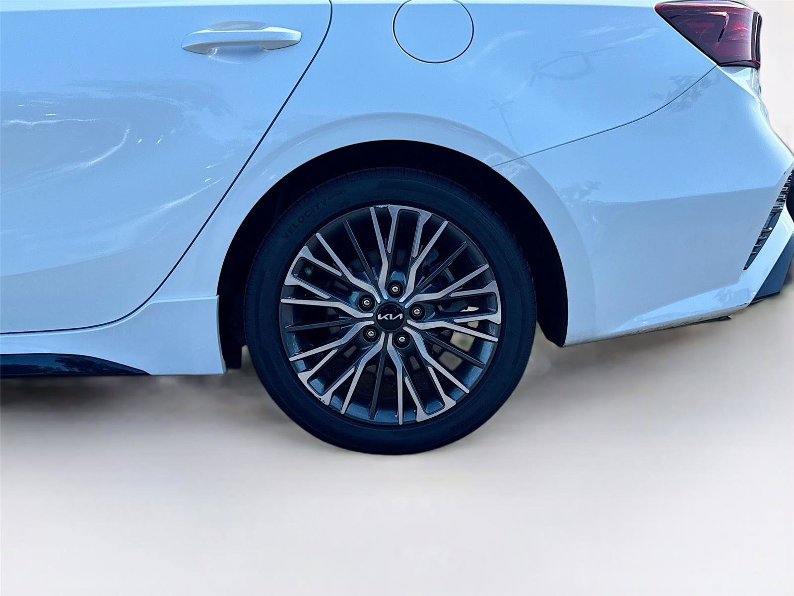 Used 2024 Kia Forte GT-Line w/ GT-Line Premium Package image 29