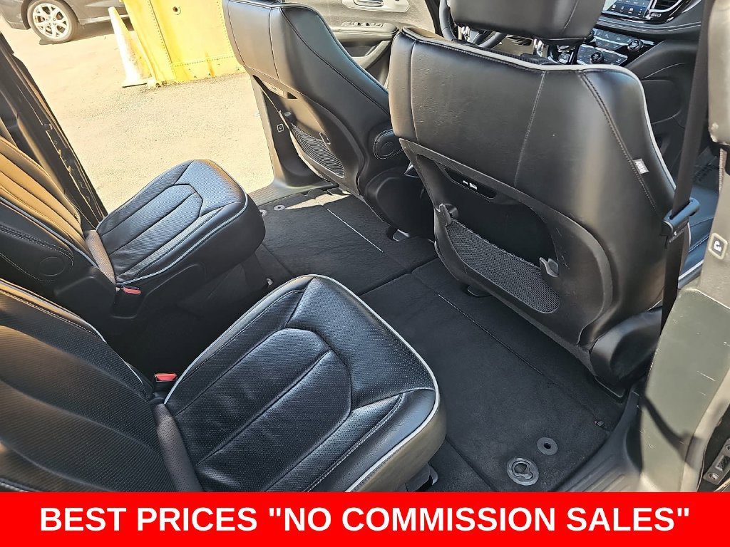 Used 2026 Chrysler Pacifica Limited w/ S Appearance Package FWD image 11