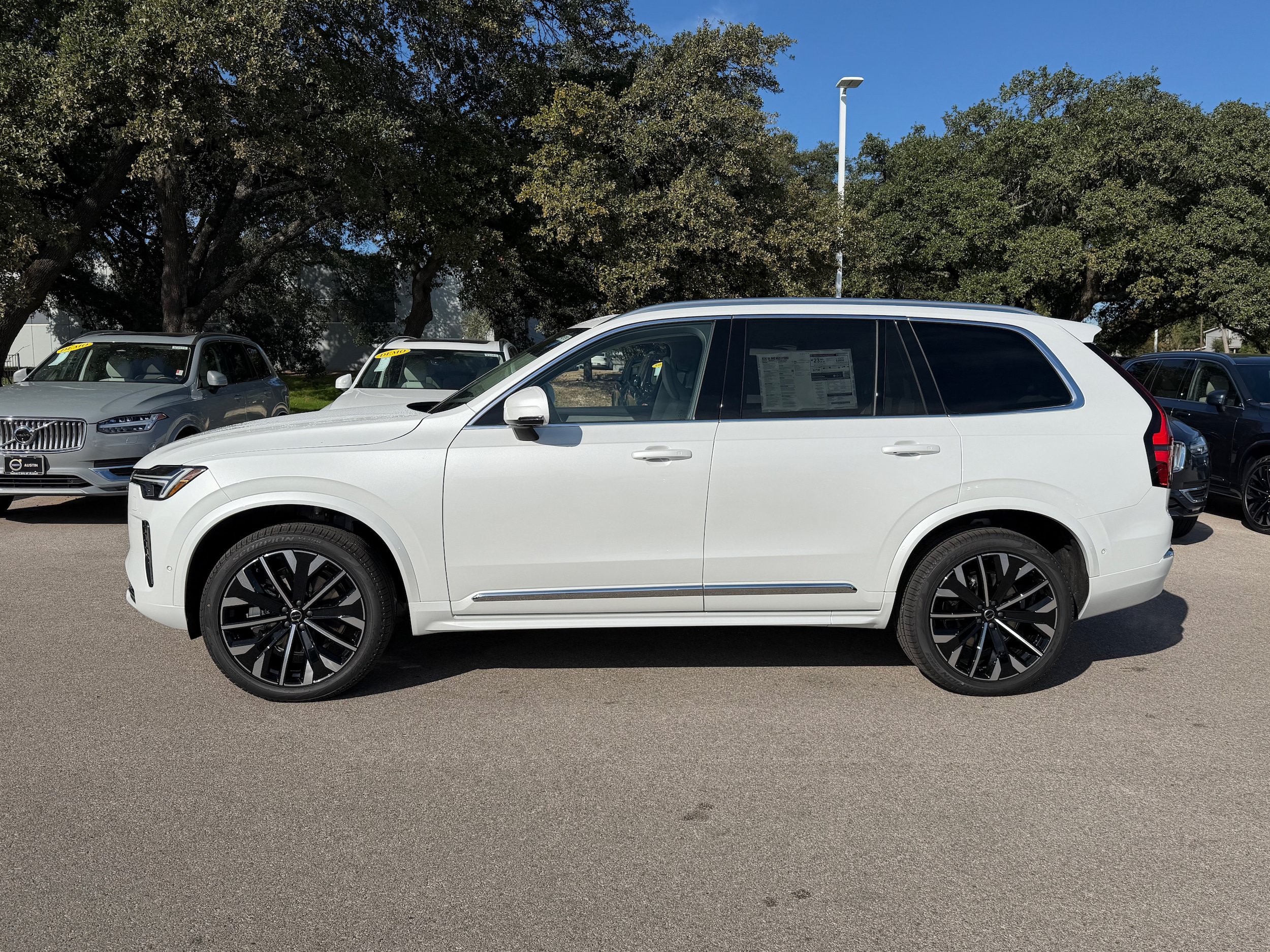 New 2026 Volvo XC90 B6 Ultra w/ Protection Package AWD/4WD image 3