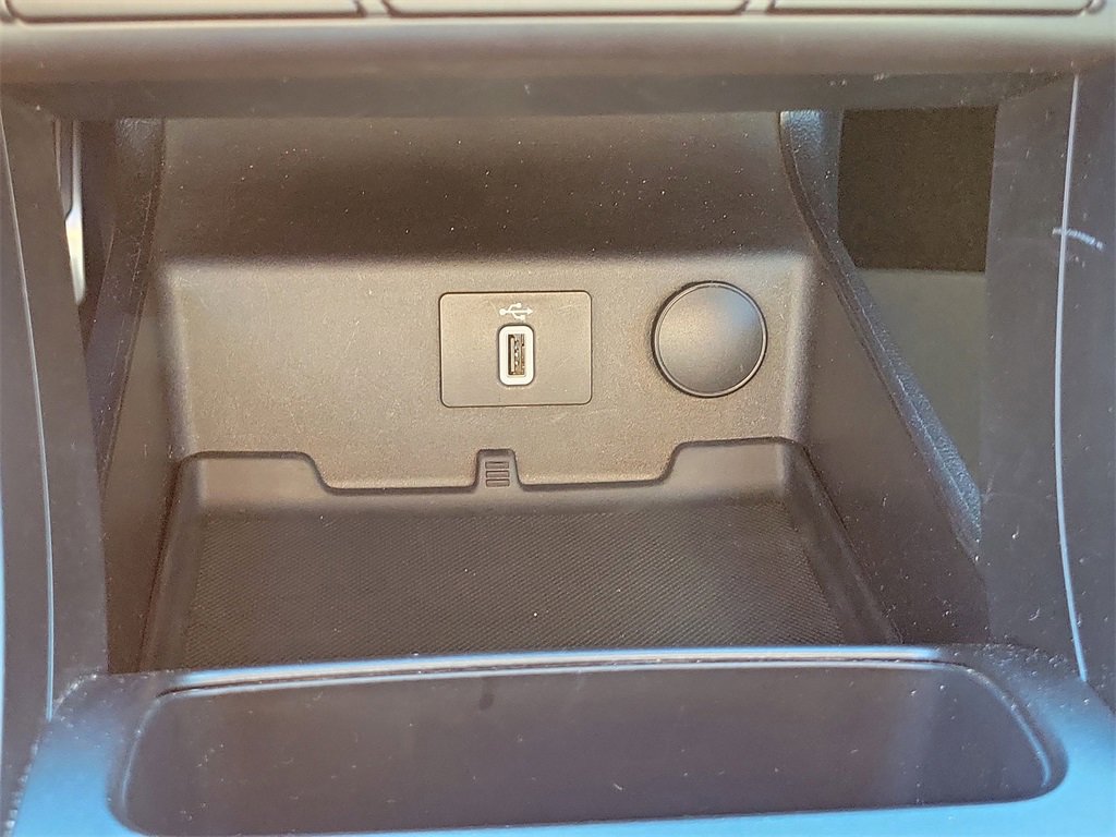 Used 2018 Ford Fusion Energi Titanium image 29