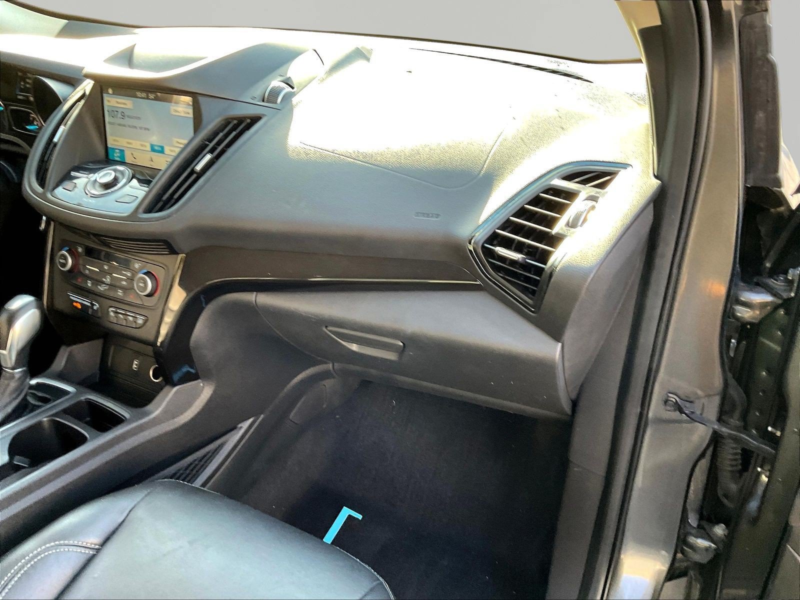 Used 2019 Ford Escape Titanium AWD/4WD image 27