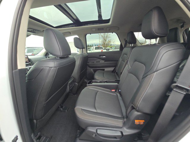 New 2026 Nissan Pathfinder SL image 21