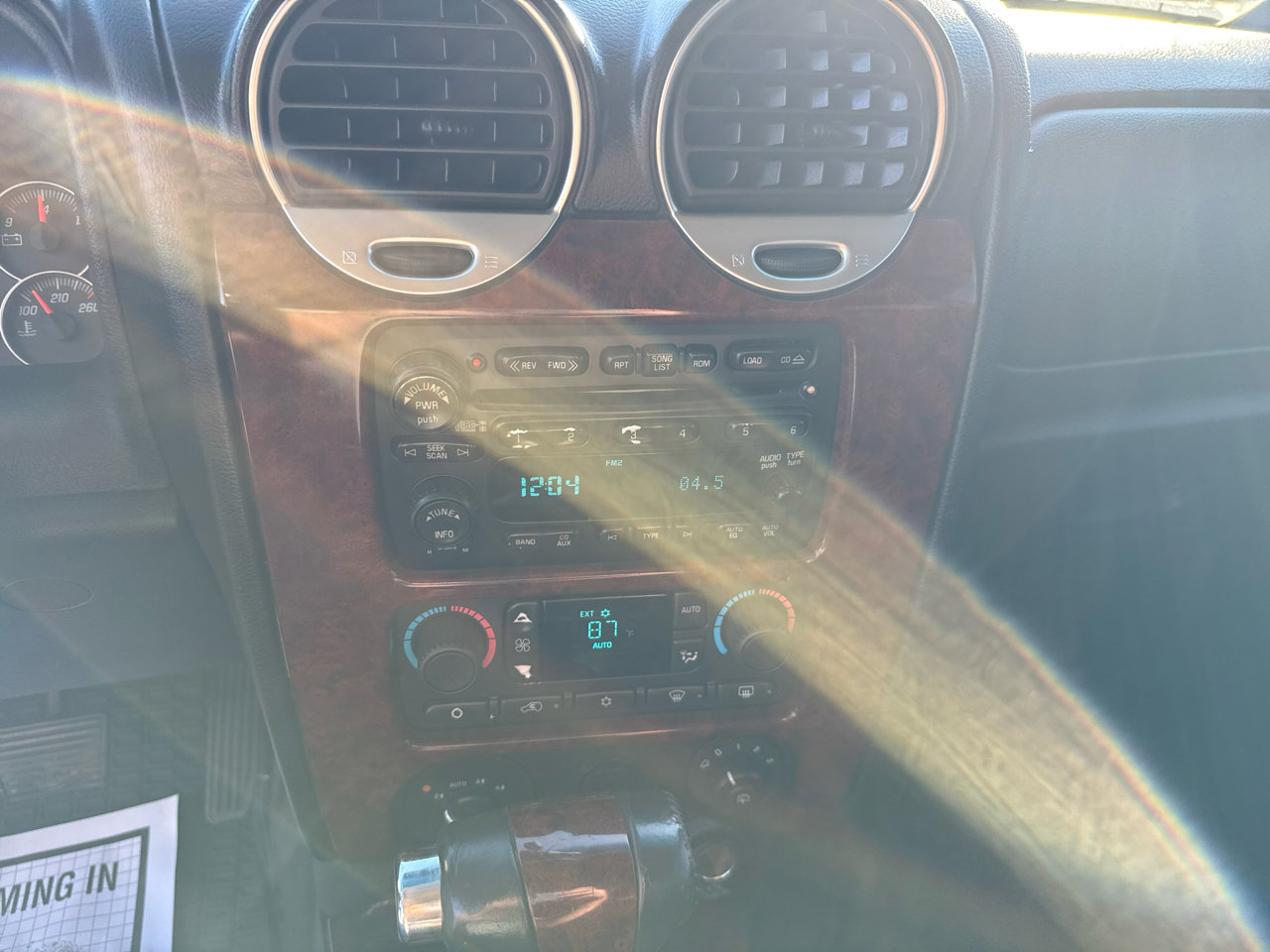 Used 2006 GMC Envoy Denali image 13