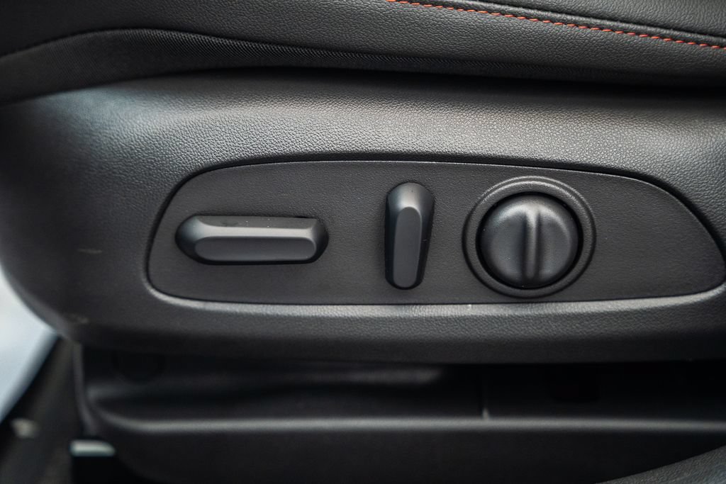 New 2026 Chevrolet Trax RS w/ Sunroof Package FWD image 37