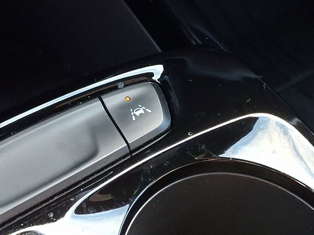 Used 2024 Chevrolet Trax RS w/ Driver Confidence Package image 24