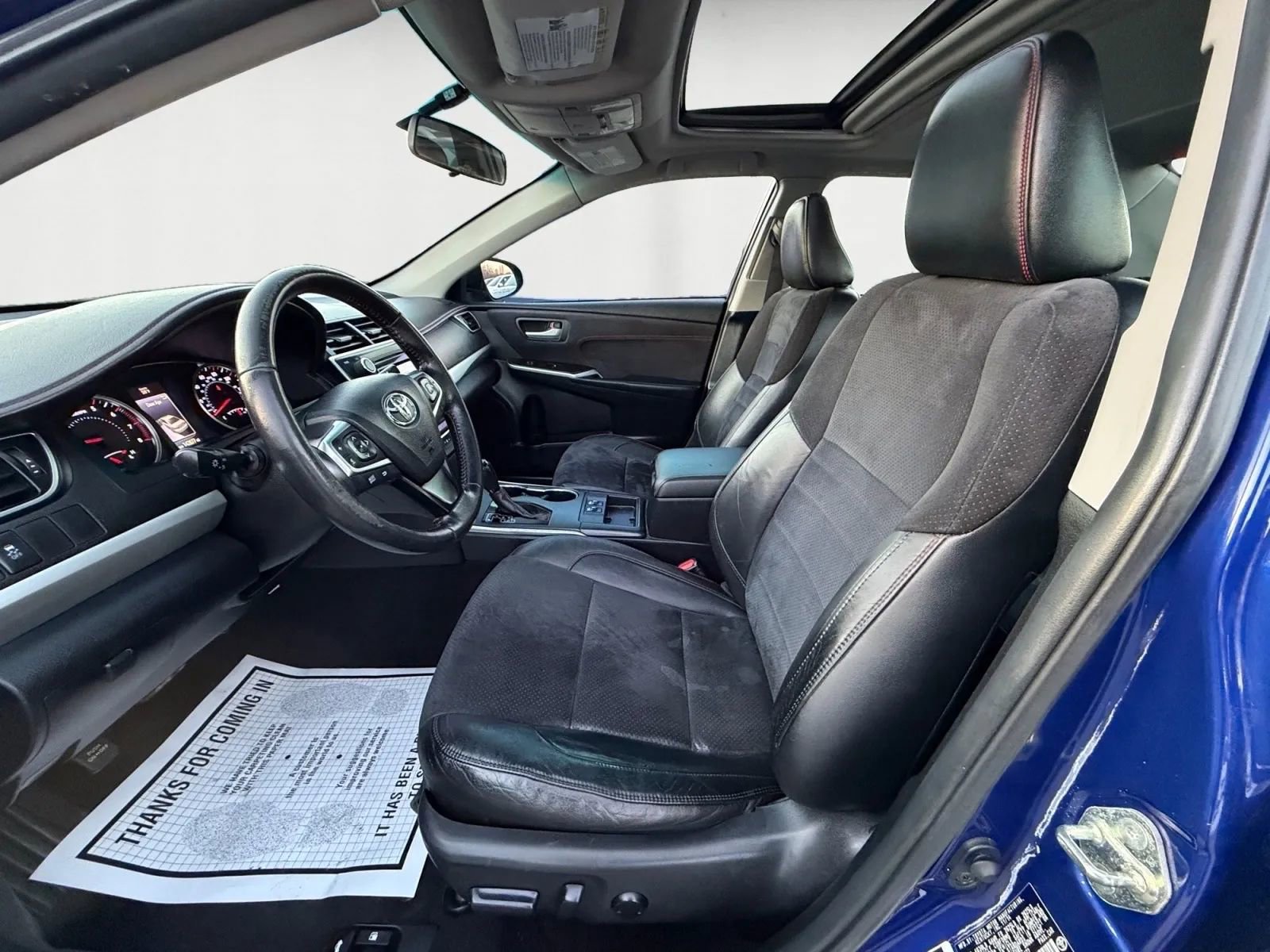 Used 2015 Toyota Camry XSE image 10