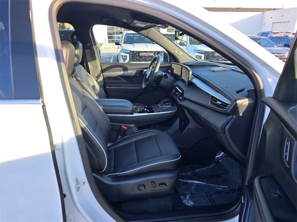 Certified 2025 Buick Enclave Preferred image 34