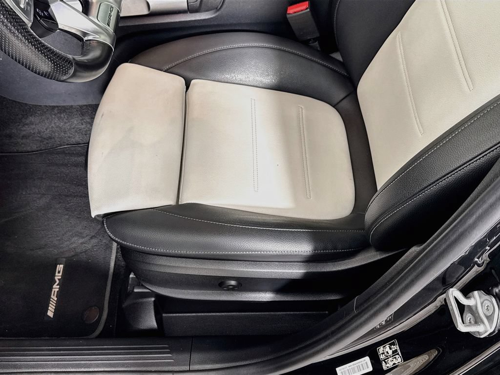 Used 2021 Mercedes-Benz GLB 35 AMG 4MATIC image 19