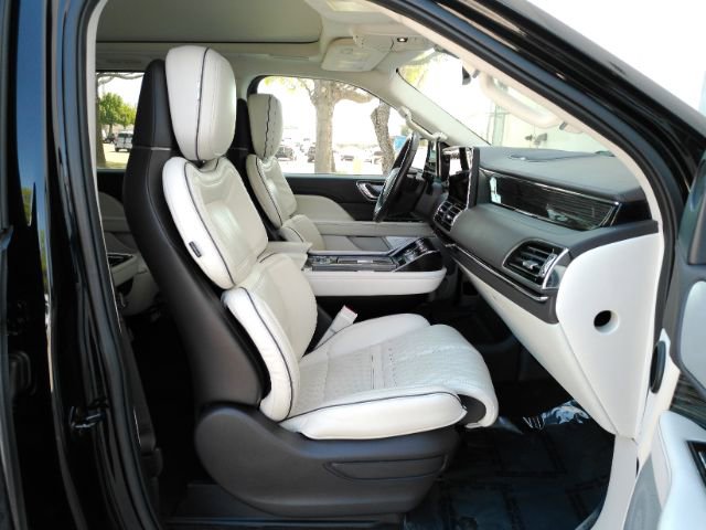 Used 2022 Lincoln Navigator Black Label AWD/4WD image 22