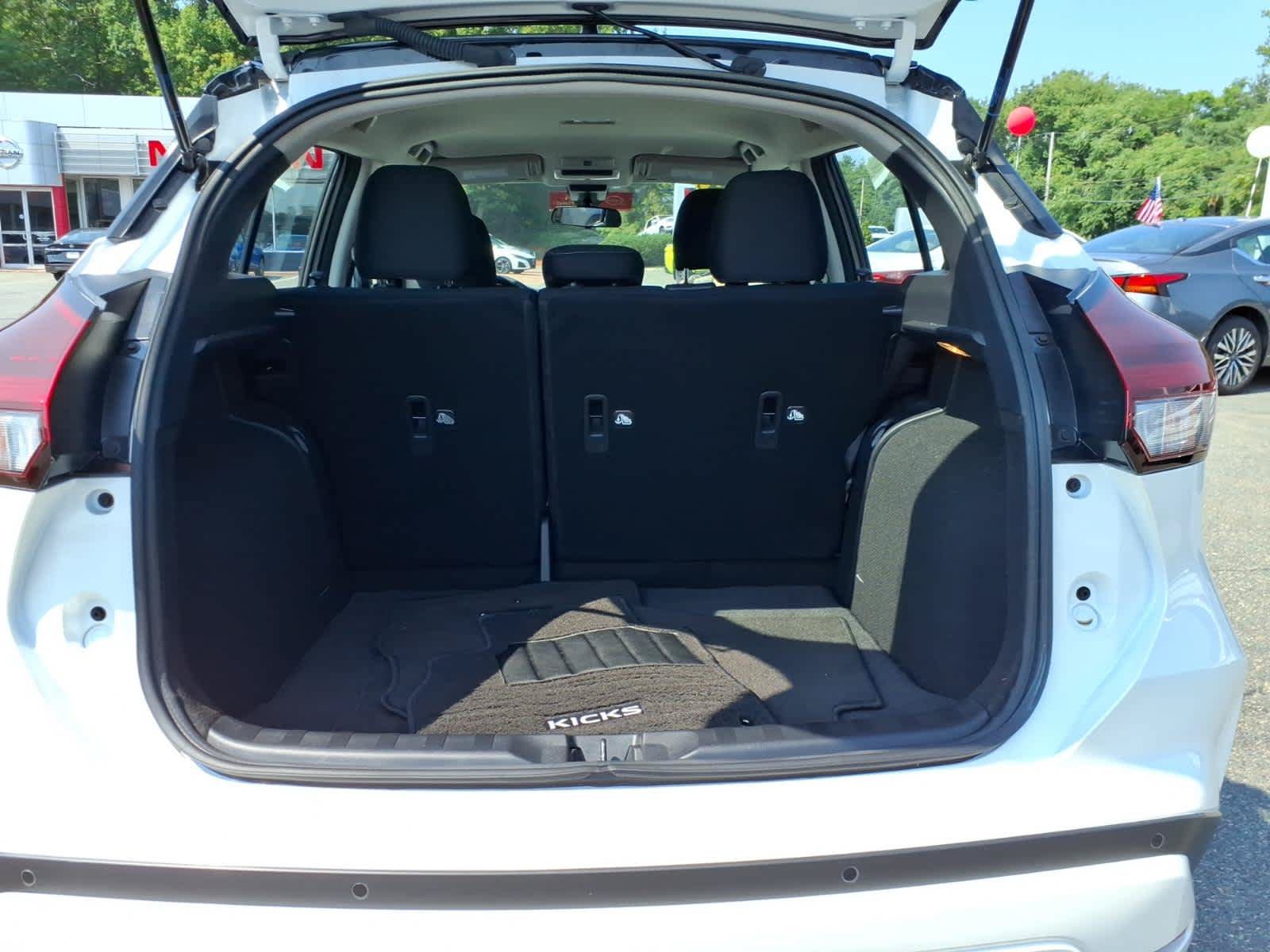Certified 2024 Nissan Kicks SV FWD image 16