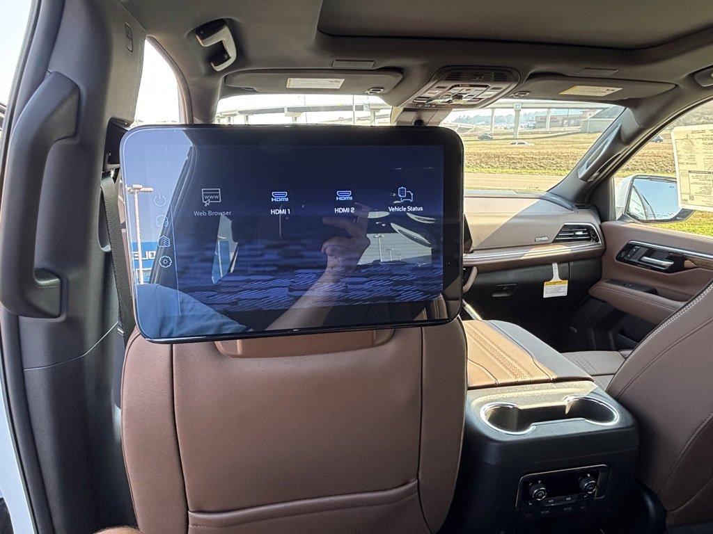 New 2026 Chevrolet Suburban High Country image 10