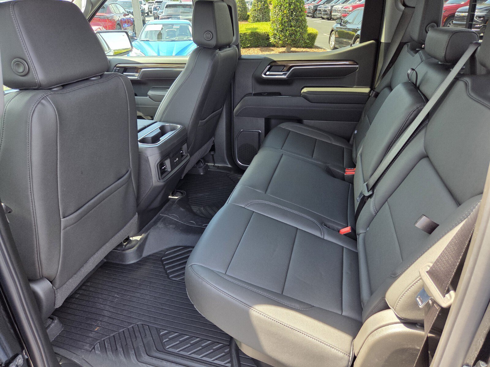 New 2026 Chevrolet Silverado 1500 LT Trail Boss w/ LT Trail Boss Premium Package AWD/4WD image 6