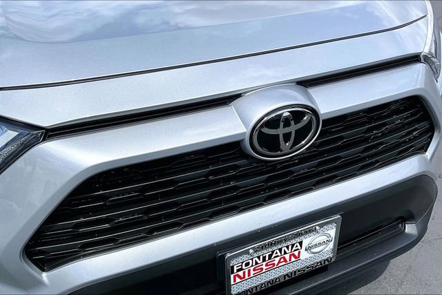 Used 2025 Toyota RAV4 XLE Premium w/ Weather Package AWD/4WD image 33