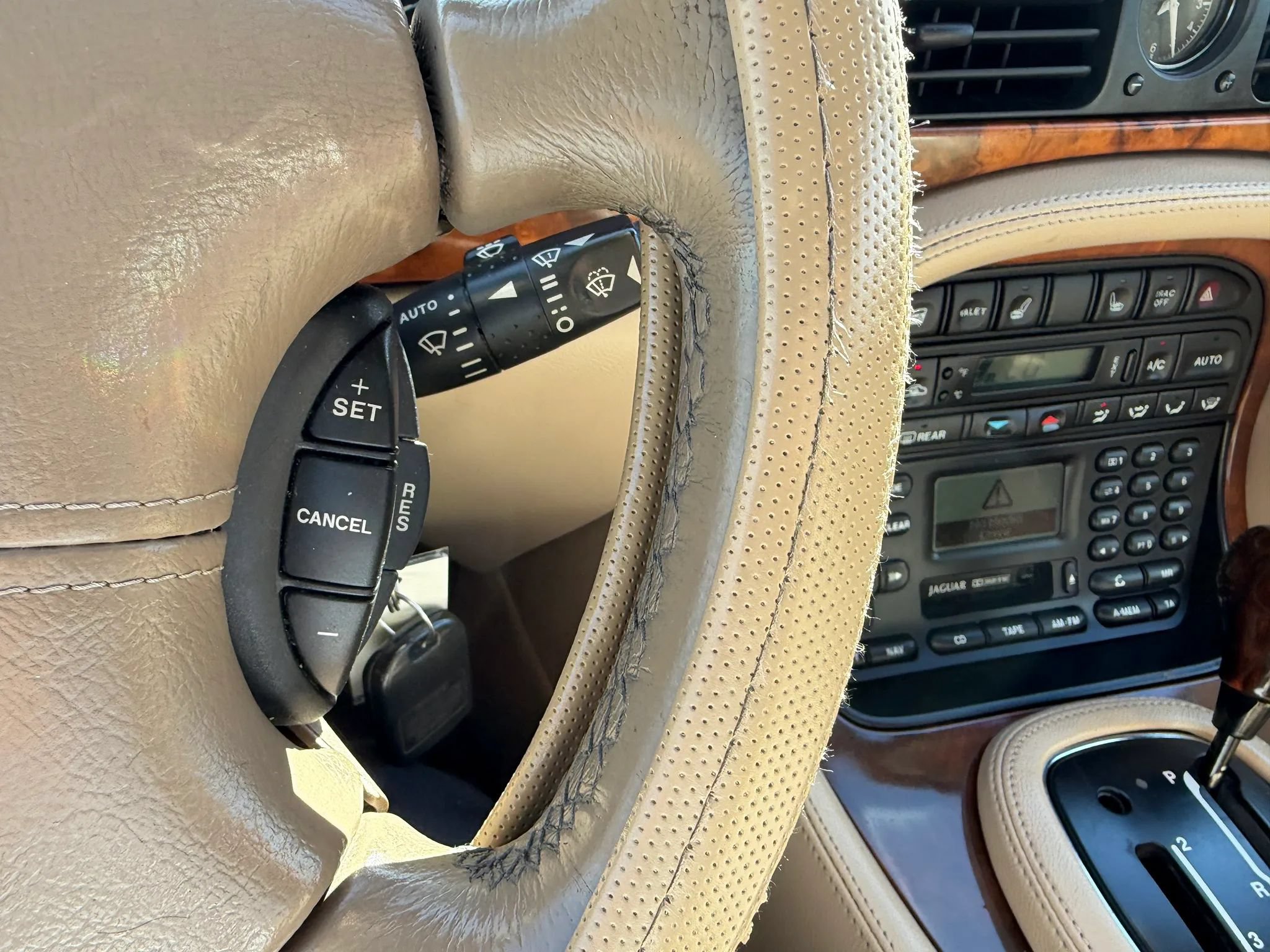 Used 2001 Jaguar XJ8 RWD image 26