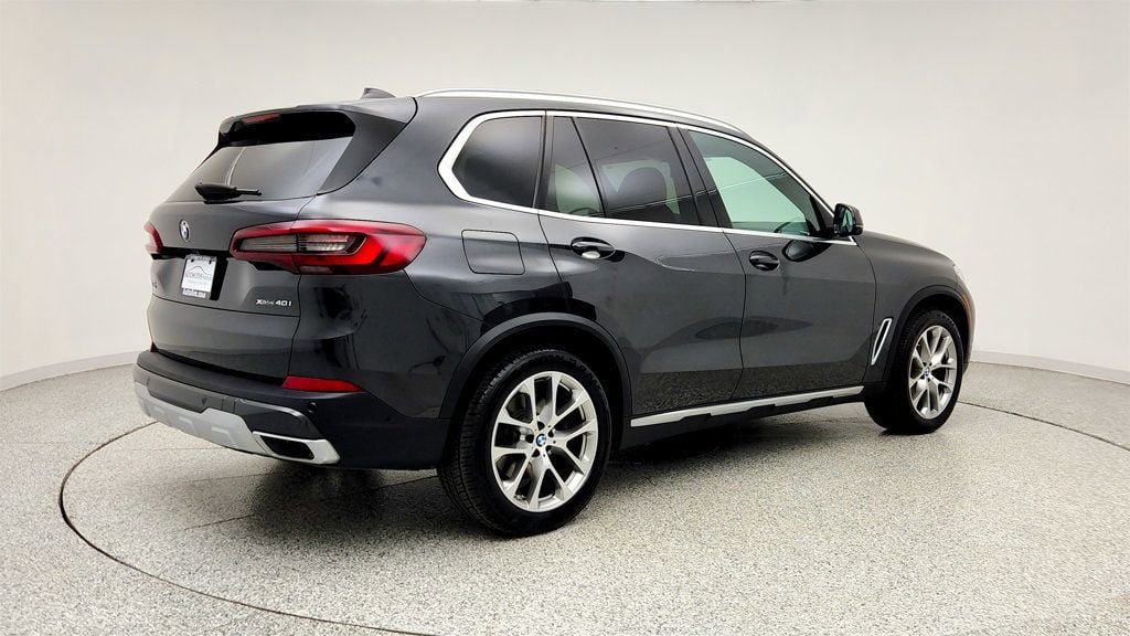 Used 2022 BMW X5 xDrive40i w/ Premium Package AWD/4WD image 5